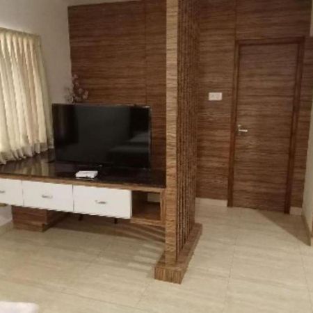 Hotel Residenza Adhikrishna Arcade Erode Zewnętrze zdjęcie