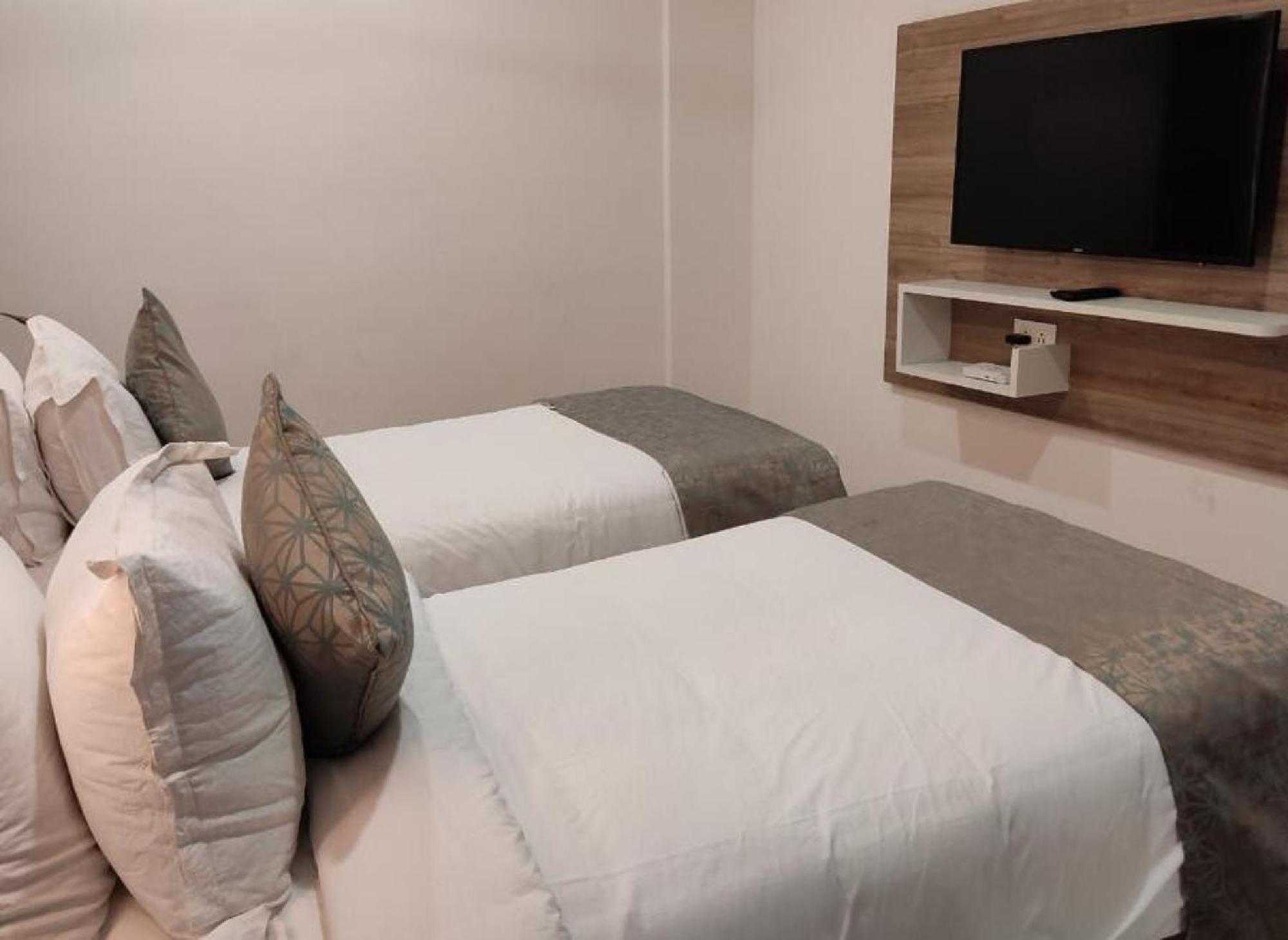 Hotel Residenza Adhikrishna Arcade Erode Zewnętrze zdjęcie